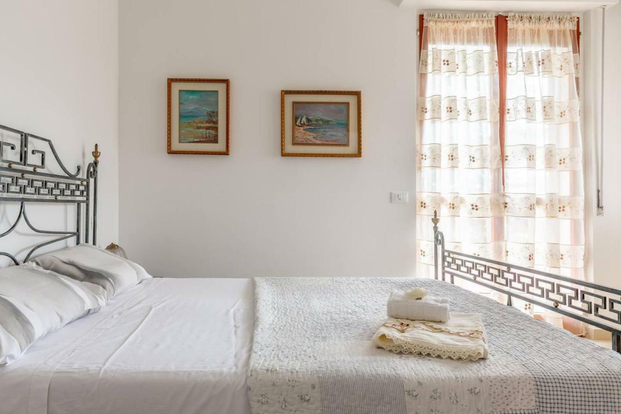 Io E Te Apartment Desenzano del Garda Bagian luar foto
